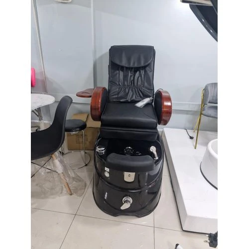 MINI SPA CHAIR studio view 1